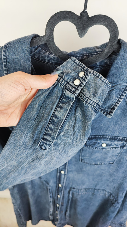 پیراهن جین زنانه استوک اروپایی برند ورومودا رنگ آبی متوسط میدی با آستین بلند و کمربند