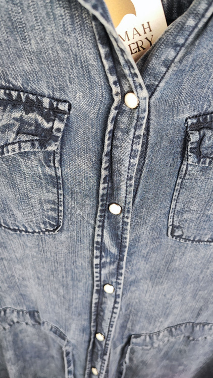 پیراهن جین زنانه استوک اروپایی برند ورومودا رنگ آبی متوسط میدی با آستین بلند و کمربند