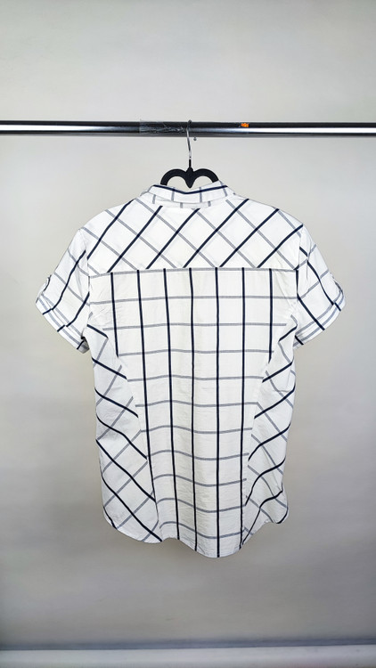 شومیز نخی زنانه استوک برند 7th Avenue رنگ سفید با چهارخانه سرمهای کد ۲۲۱۵ مناسب سایز ۴۰ تا ۴۲ با تنخور کژوال