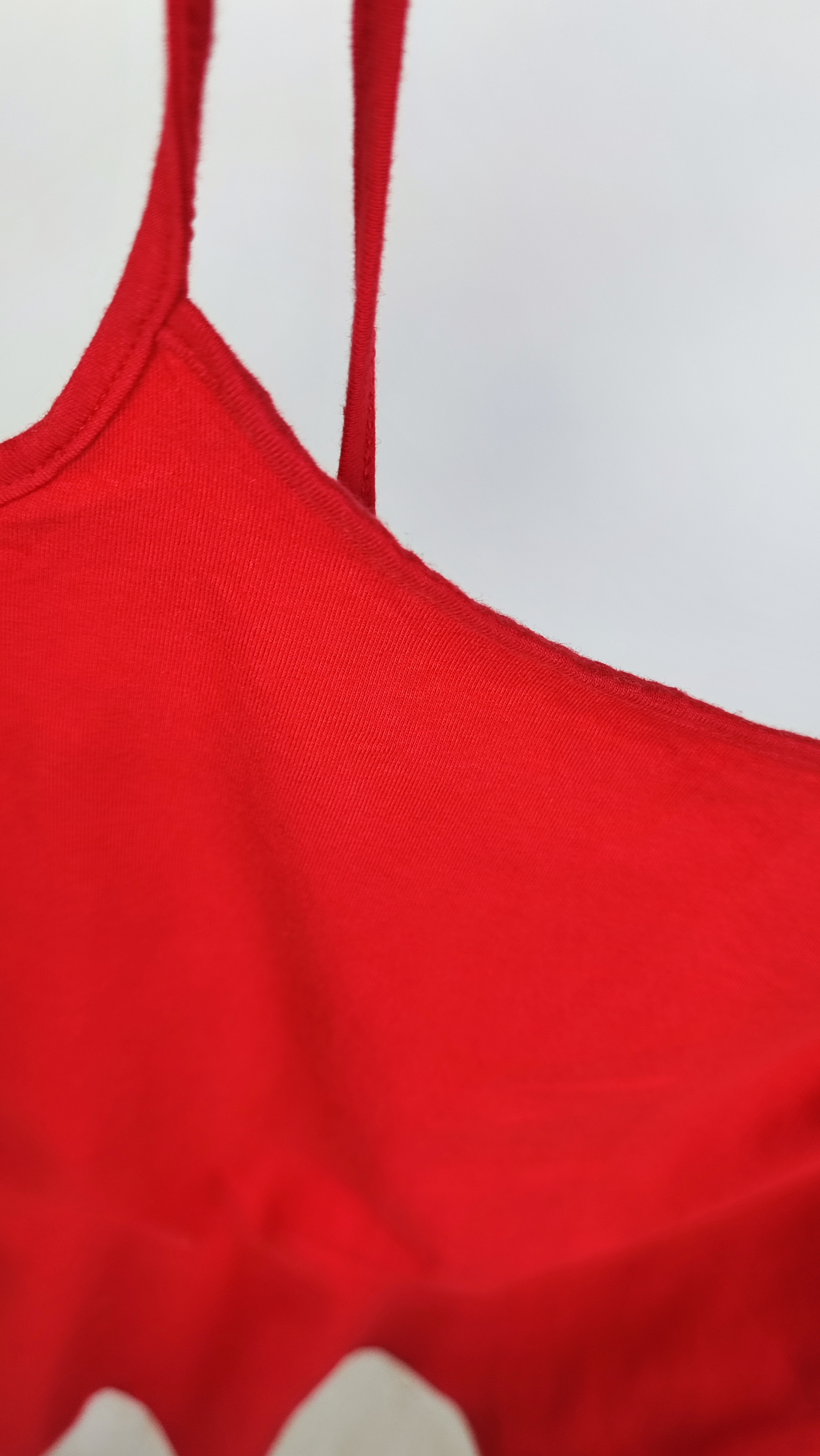 تاپ بندی زنانه برند No Boundaries رنگ قرمز استوک وارداتی گرید B مدل جذب