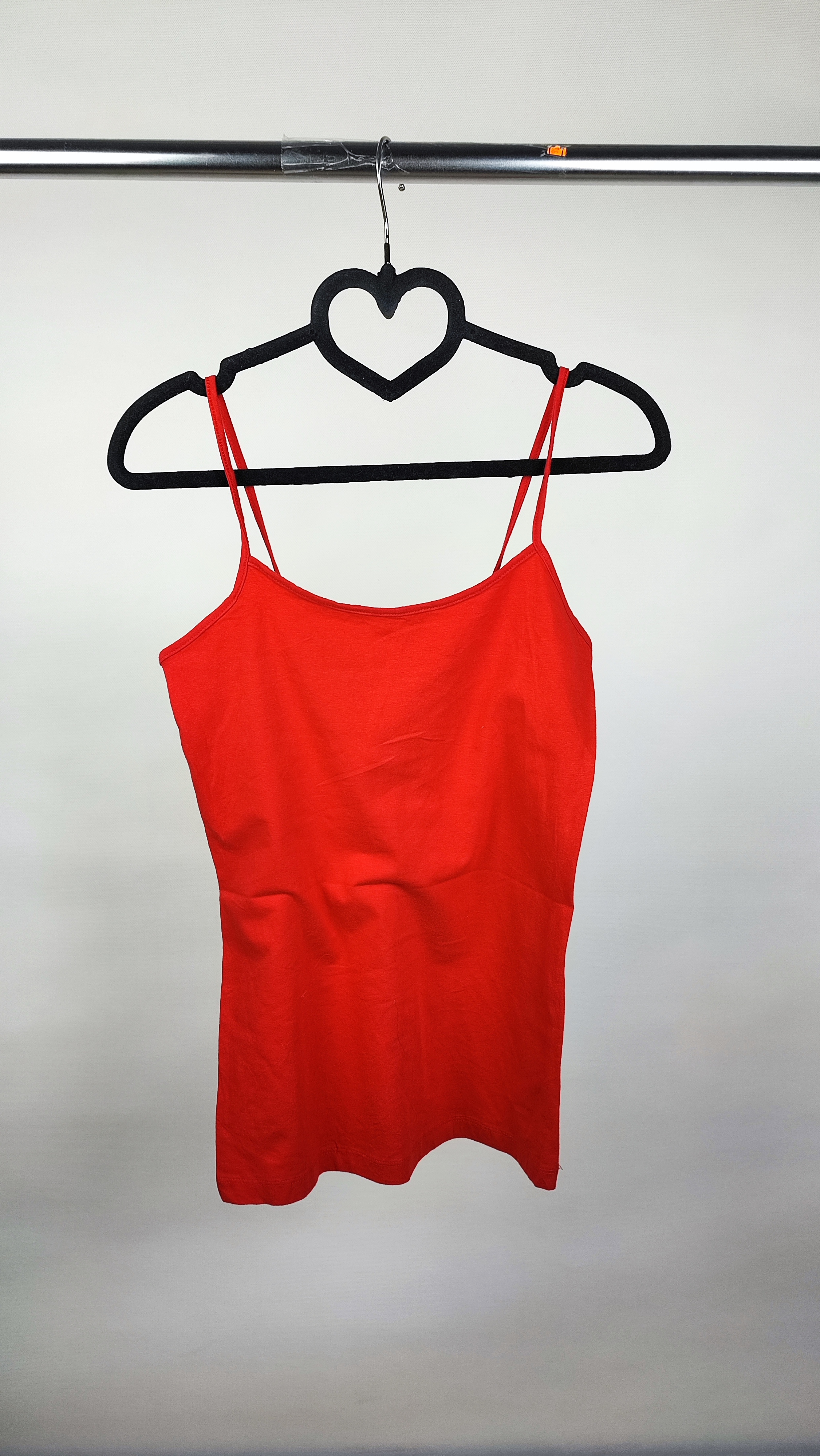 تاپ بندی زنانه برند No Boundaries رنگ قرمز استوک وارداتی گرید B مدل جذب