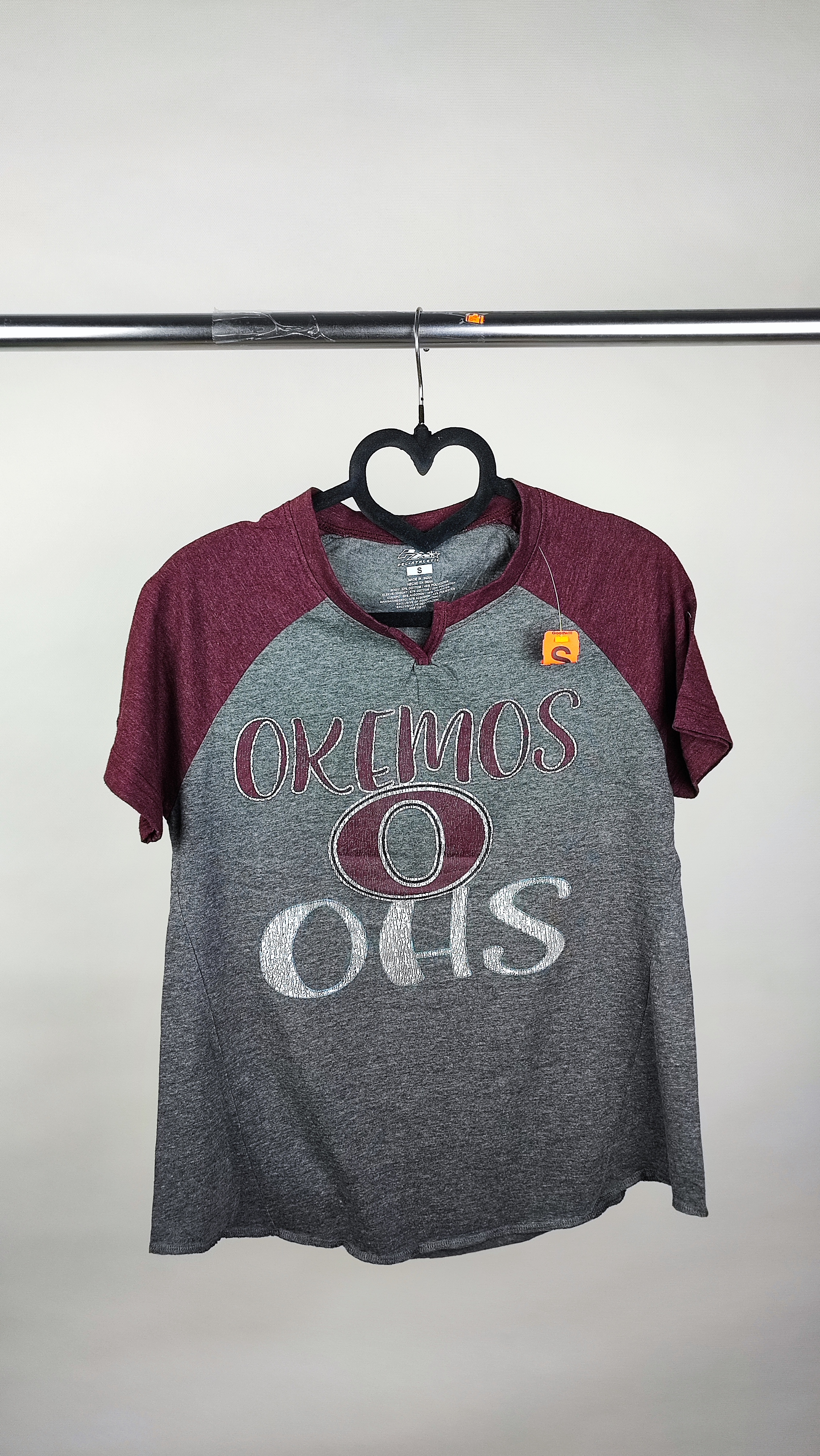 تیشرت زنانه استوک وارداتی برند پل اتلتیک رنگ طوسی و زرشکی آستین رگلان سایز ۳۸ تا ۴۰