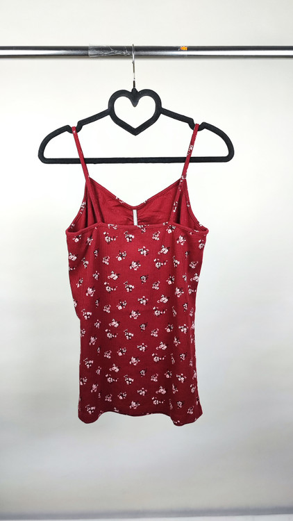 تاپ بندی زنانه استوک خارجی برند نو باندریز رنگ زرشکی گلدار پارچه کبریتی گرید B مناسب استایل راحت و خانگی