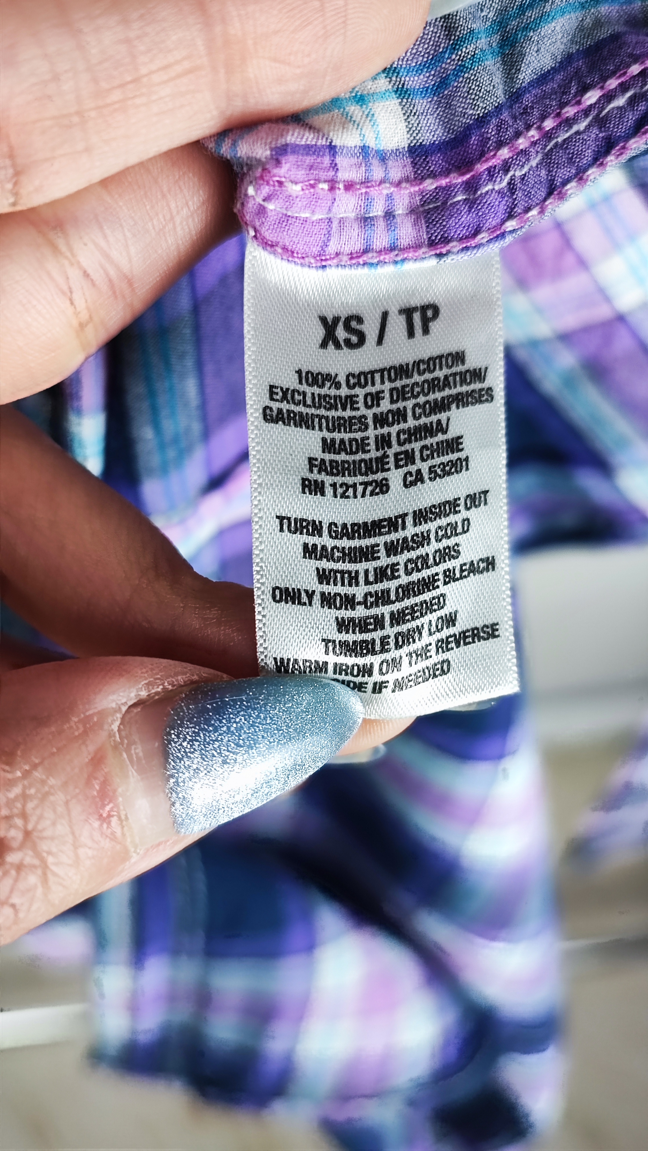 شومیز چهارخانه زنانه استوک برند آیروپوستال ترکیب رنگ بنفش و سرمهای جنس نخی وارداتی