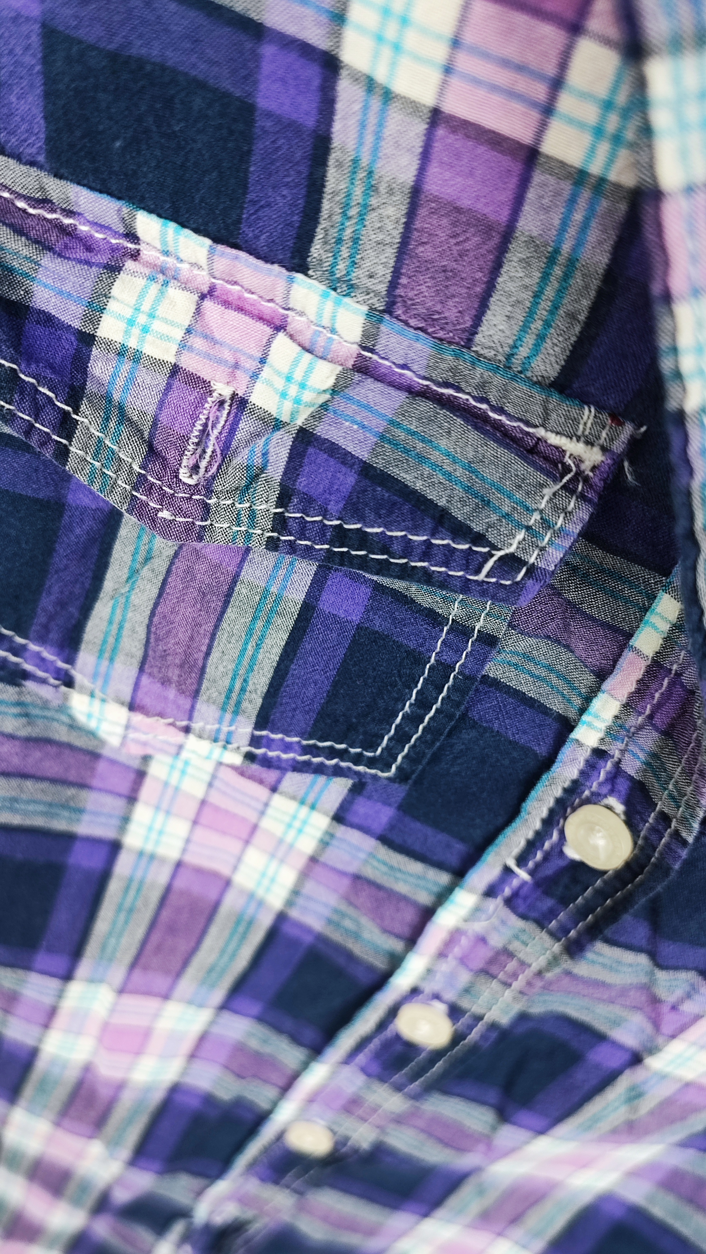 شومیز چهارخانه زنانه استوک برند آیروپوستال ترکیب رنگ بنفش و سرمهای جنس نخی وارداتی