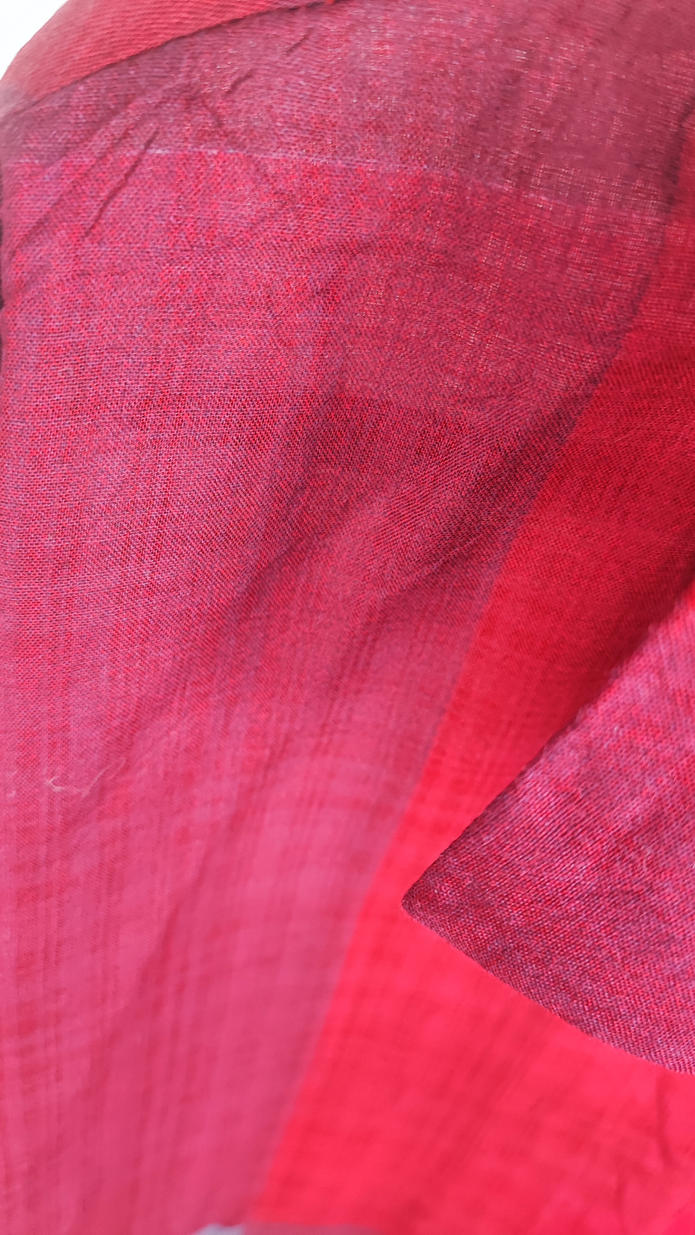 شومیز زنانه سایزبزرگ برند زانزیا چهارخانه قرمز و زرشکی استوک وارداتی جنس نخی درجه یک