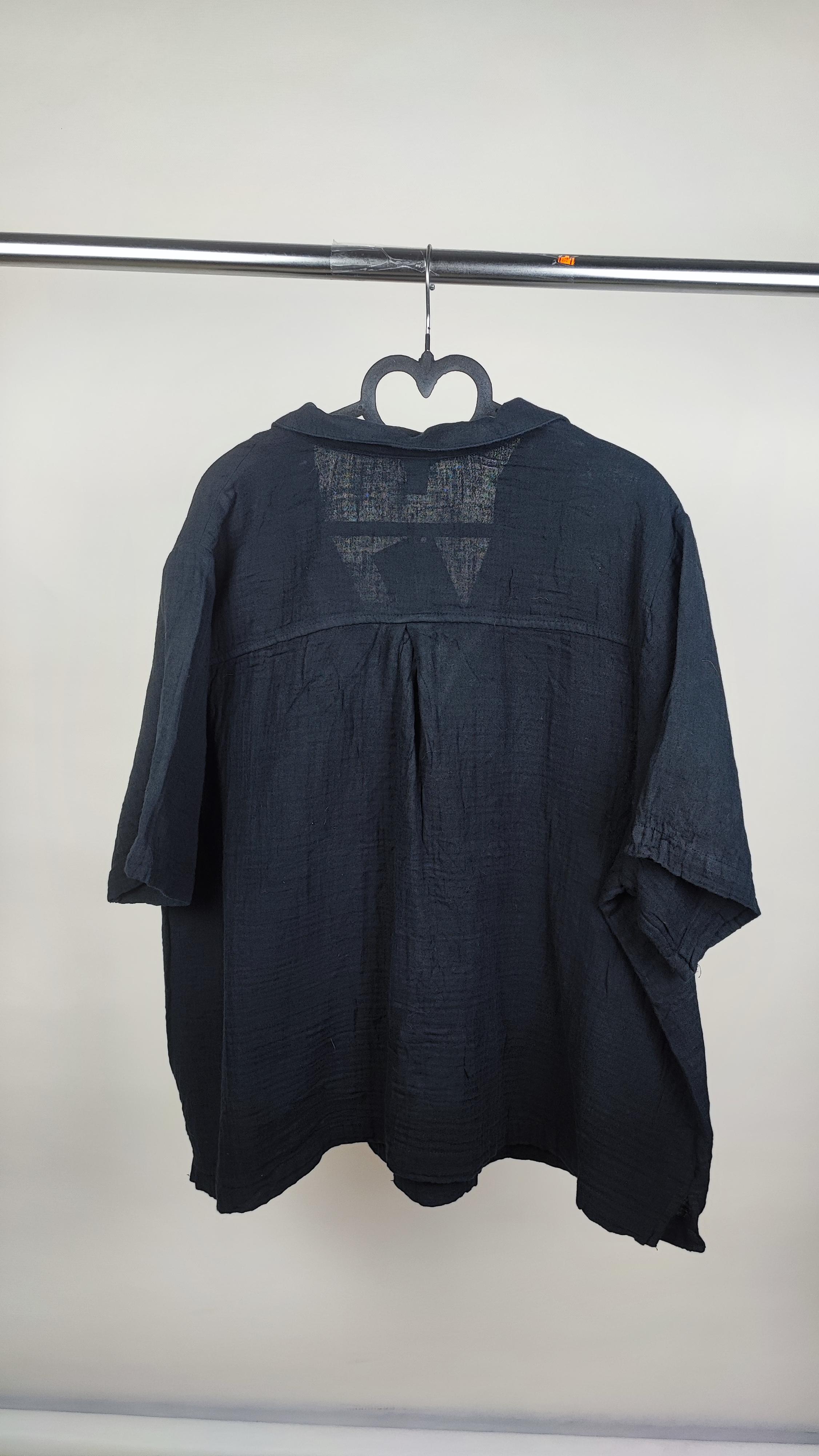 شومیز آستین کوتاه زنانه سایز بزرگ برند Old Navy رنگ مشکی جنس نخی مناسب استایل روزمره و تابستانی