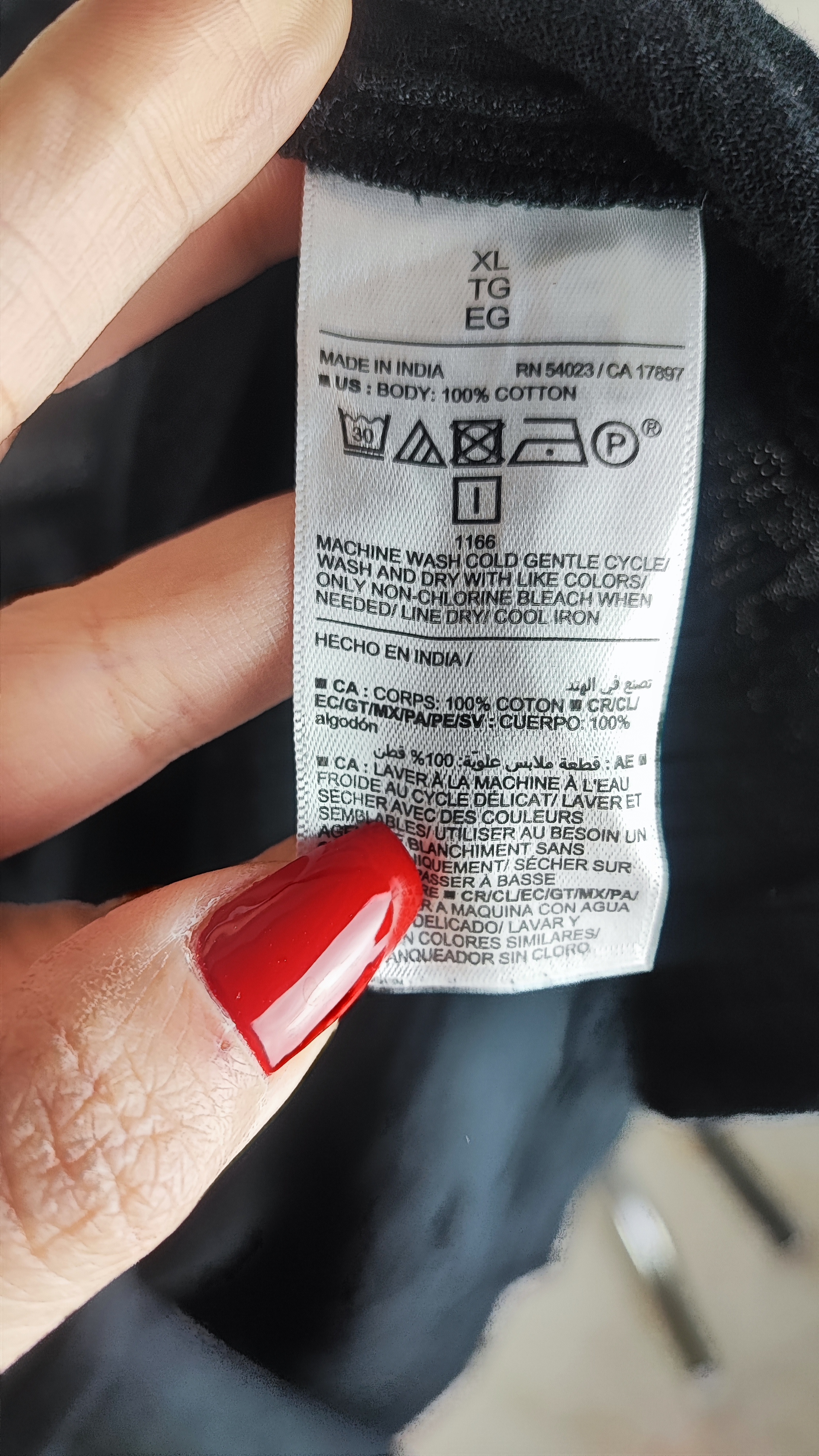 شومیز آستین کوتاه زنانه سایز بزرگ برند Old Navy رنگ مشکی جنس نخی مناسب استایل روزمره و تابستانی