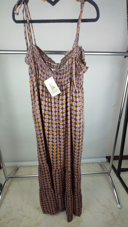 پیراهن بلند زنانه ساحلی استوک برند Ty رنگ قهوهای با طرحهای دایرهای نارنجی و بنفش سایز لارج مناسب سایز ۴۴ تا ۴۶ مدل بنددار و کشسانی در سینه