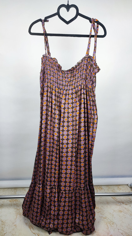 پیراهن بلند زنانه ساحلی استوک برند Ty رنگ قهوهای با طرحهای دایرهای نارنجی و بنفش سایز لارج مناسب سایز ۴۴ تا ۴۶ مدل بنددار و کشسانی در سینه