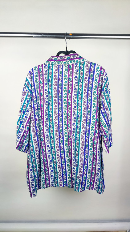 شومیز زنانه سایز بزرگ برند جان هنری استوک وارداتی طرحدار رنگی مناسب فصل گرم