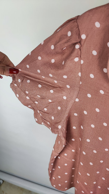 شومیز زنانه آستین کوتاه خالدار رنگ کالباسی برند دیوید جونز کد 1908 استوک اروپایی گرید