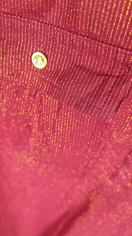 شومیز زنانه آستین بلند برند a.n.a رنگ جگری با خطوط طلایی لورکس، مناسب استایل نیمه رسمی و مجلسی، موجود در فروشگاه زرماه گالری.