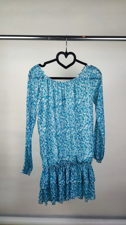 پیراهن زنانه آبی گلدار مدل سرشانه قایقی برند استوک خارجی کد 908 با ایراد جزئی در دوخت