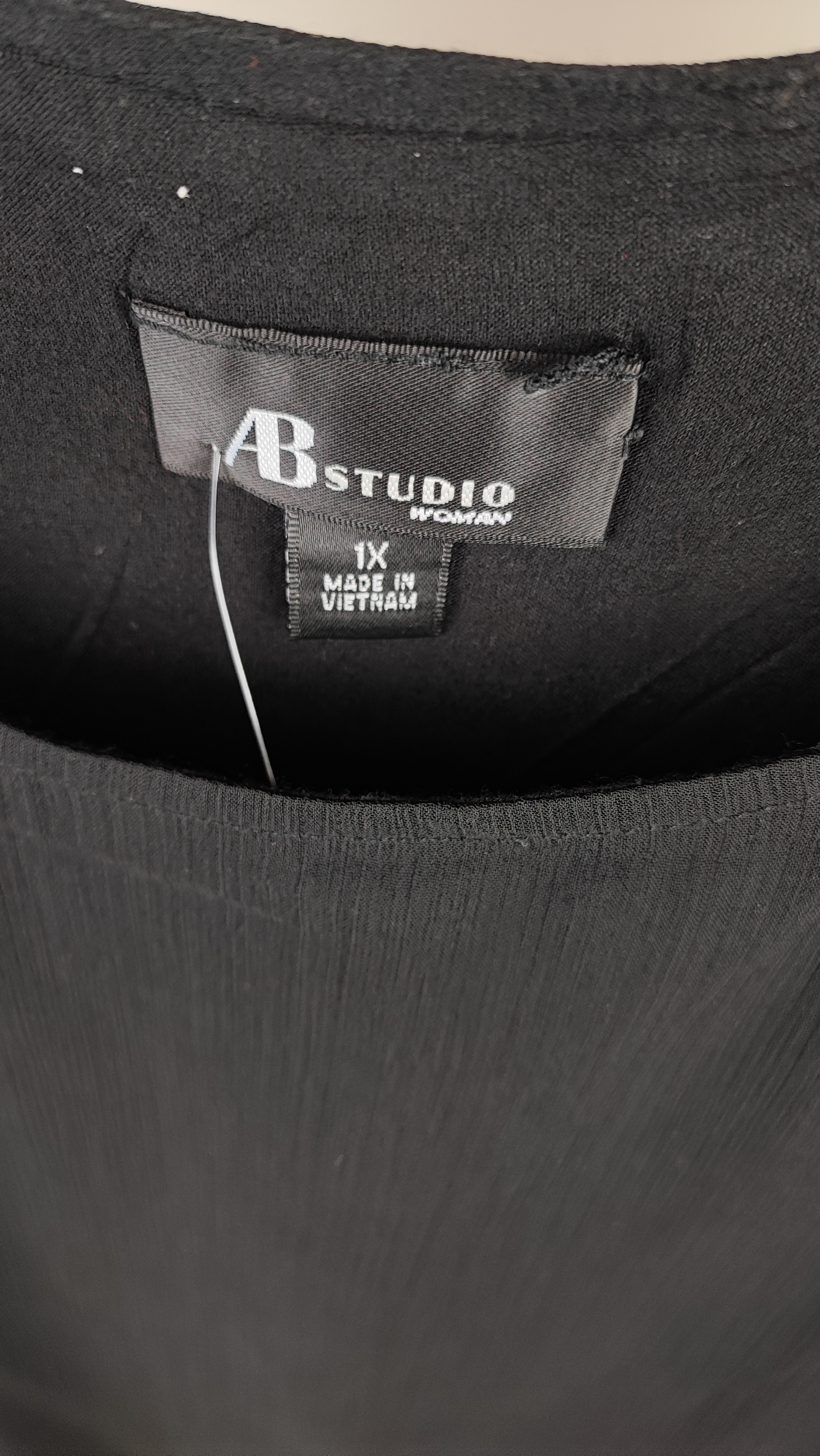 شومیز حریر مشکی زنانه سایزبزرگ برند AB Studio مدل پانجویی آستین کلوش استوک وارداتی