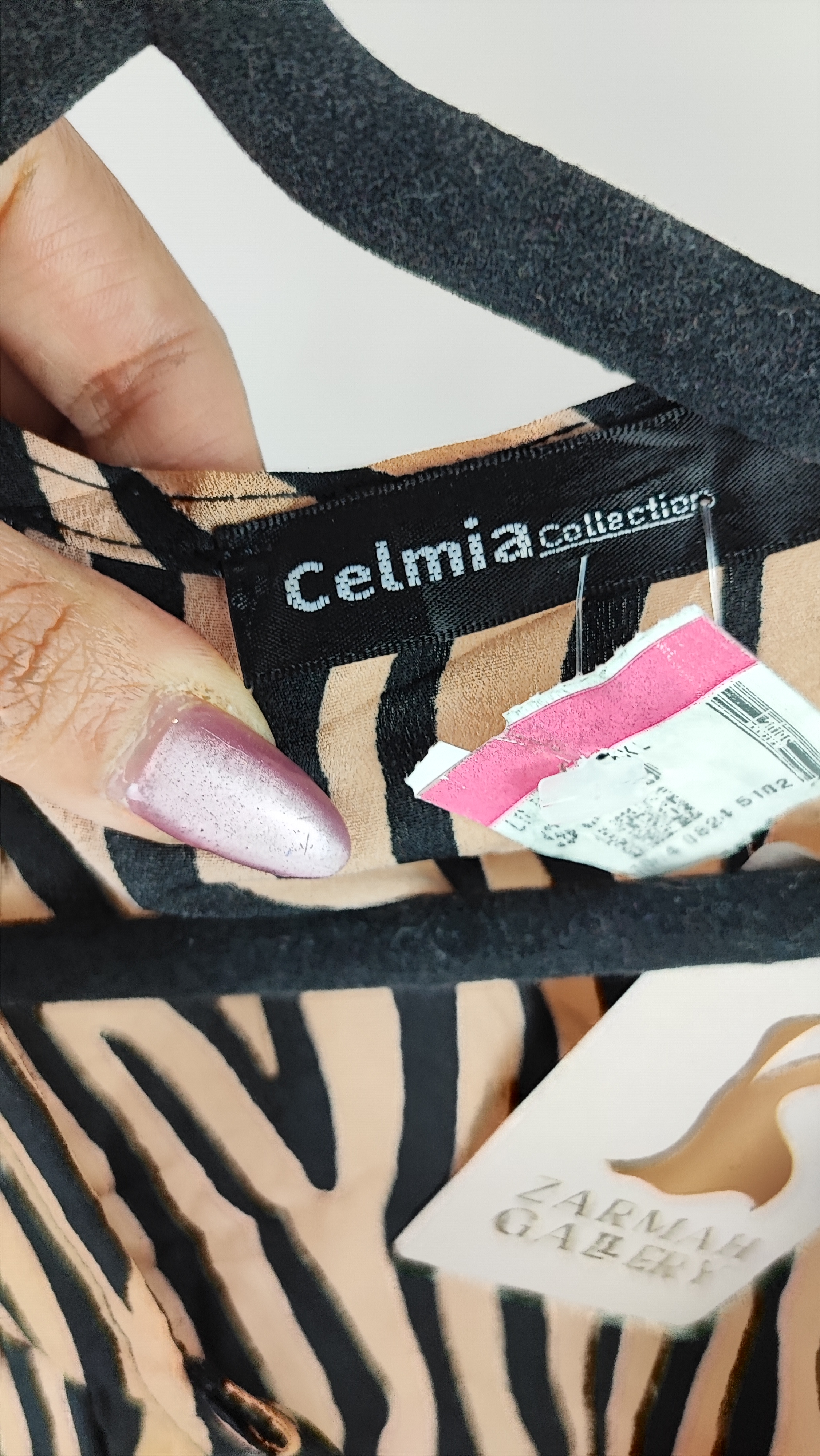 شومیز سایزبزرگ زنانه طرح زبرا برند Celmia رنگ کرم قهوهای استوک وارداتی گرید B