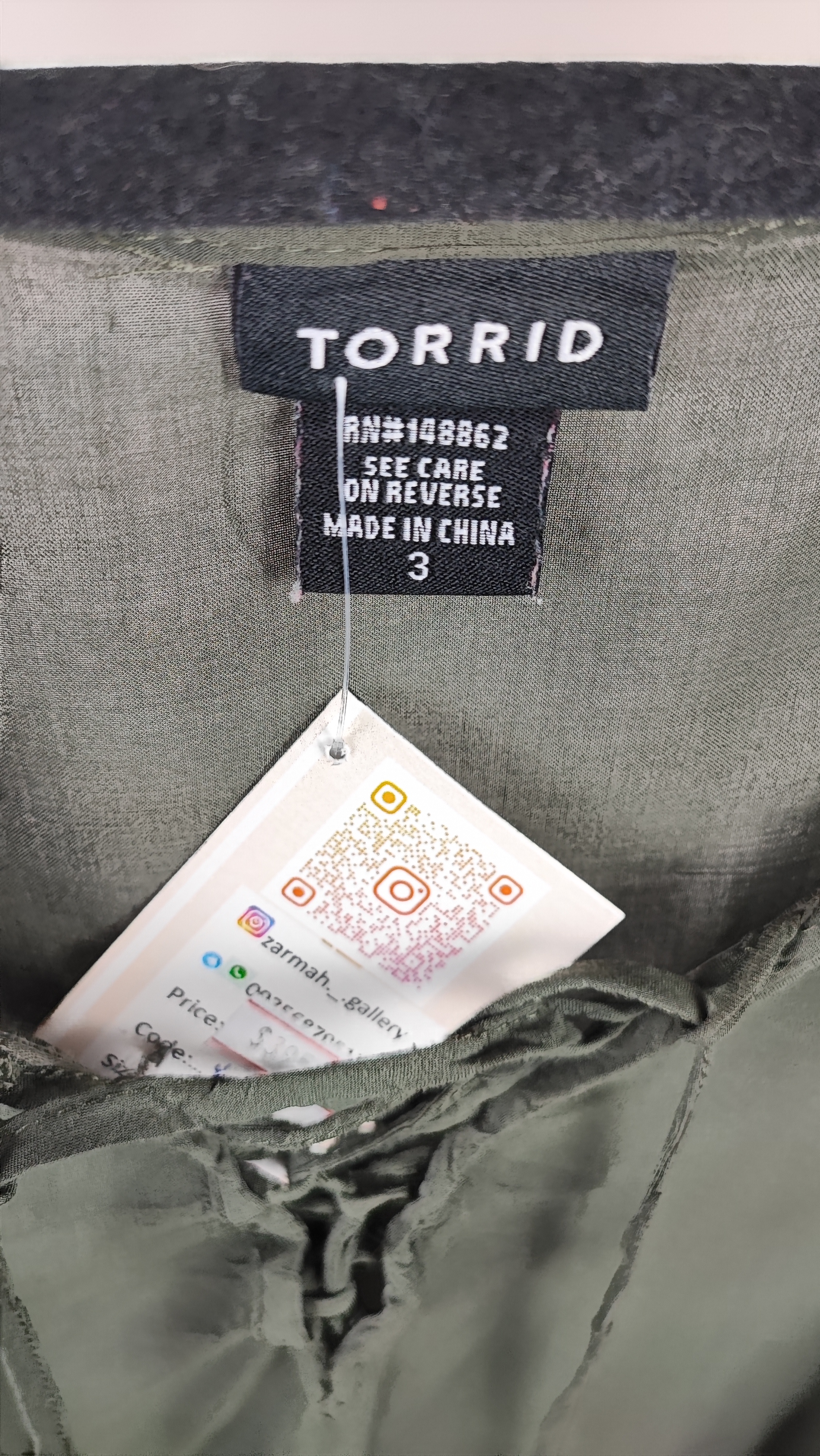 شومیز زنانه سایزبزرگ سبز ارتشی بنددار برند TORRID کد 2018 مناسب سایز 60
