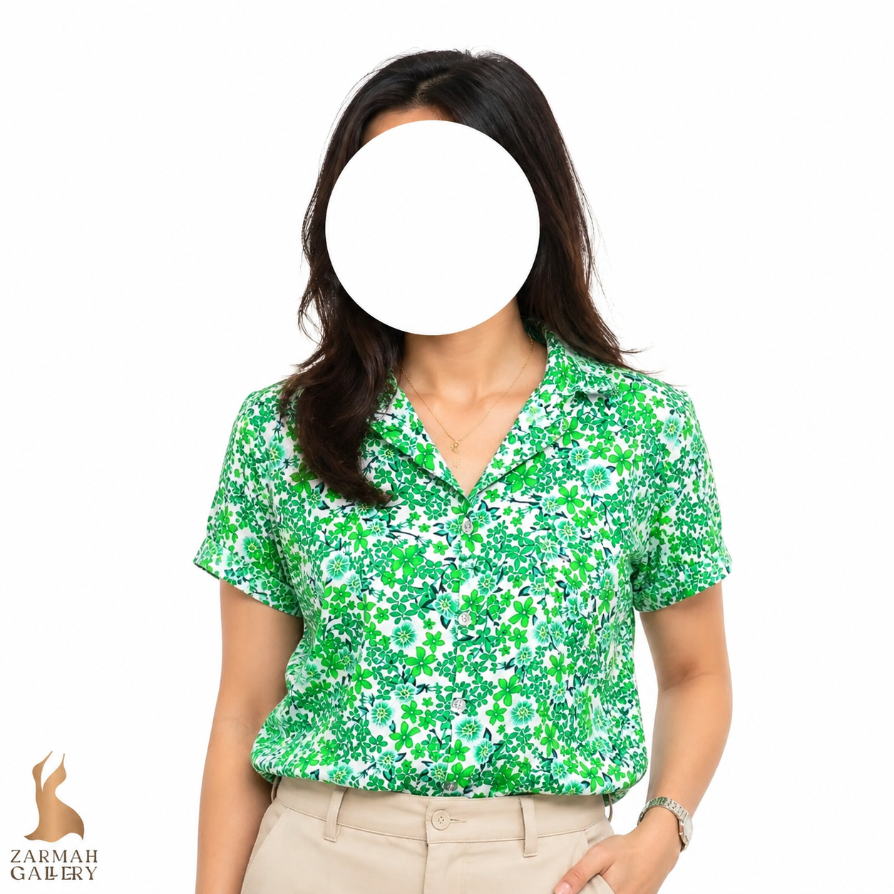 شومیز زنانه گلدار سبز و سفید برند Lucks استوک وارداتی با تنخور شیک مناسب استایل روزمره