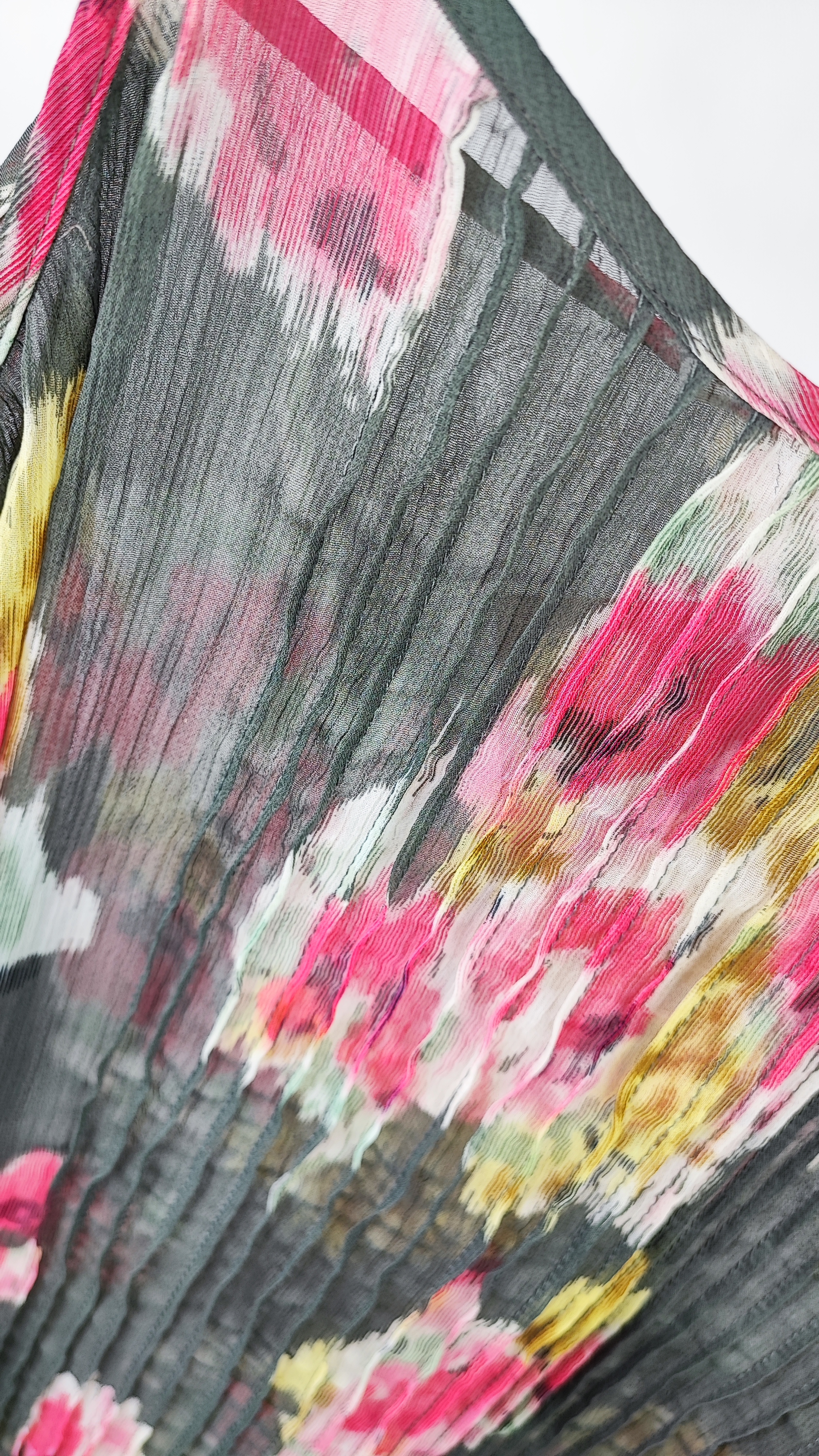 تاپ زنانه آستینحلقهای شیک استوک وارداتی با قیمت اقتصادی مناسب استفاده روزمره و دورهمی سایز ۴۶ و