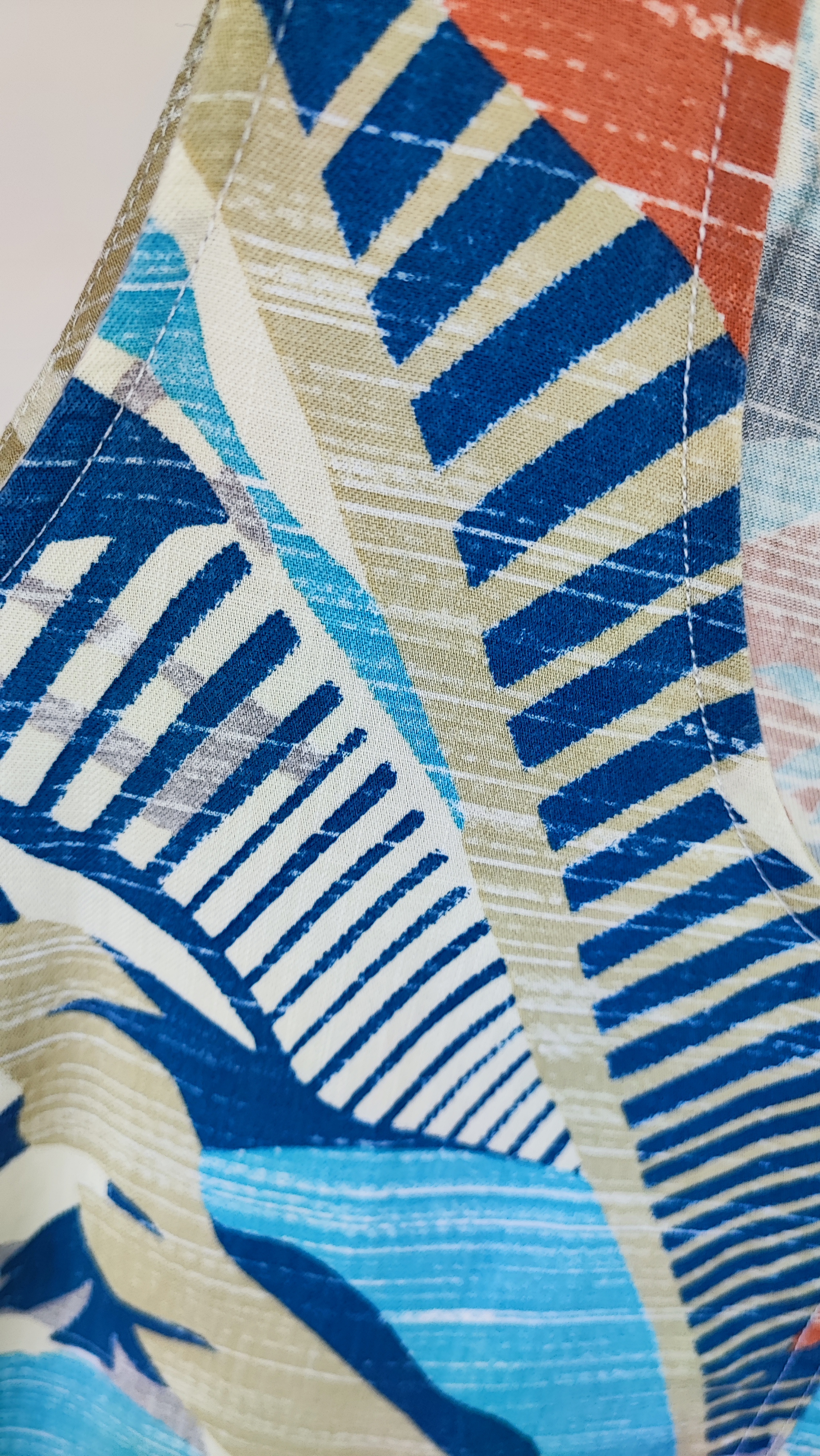 تاپ زنانه وارداتی استوک رنگی مدل کژوال تابستانه مناسب استایل روزمره سایز 40.42