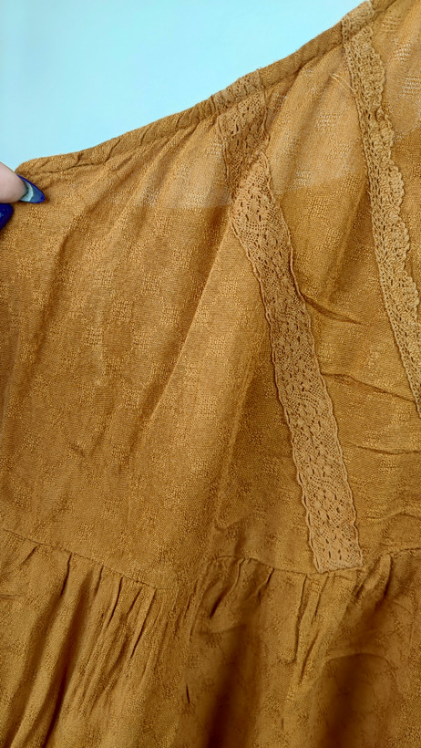 تاپ زنانه سایز بزرگ وارداتی استوک مدل خنک و کژوال مناسب استایل روزمره سایز 48.50