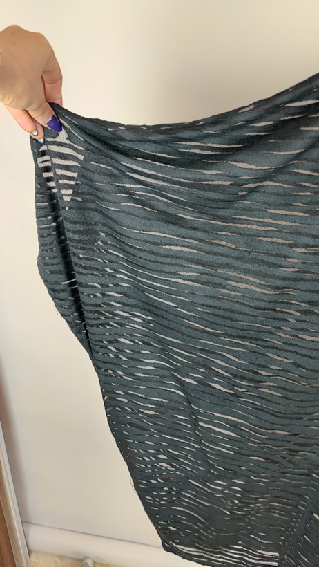 شومیز زنانه سایز بزرگ برند Lane Bryant رنگ مشکی، طراحی خاص و آزاد، استوک وارداتی، مناسب استایلهای راحتی و کژوال