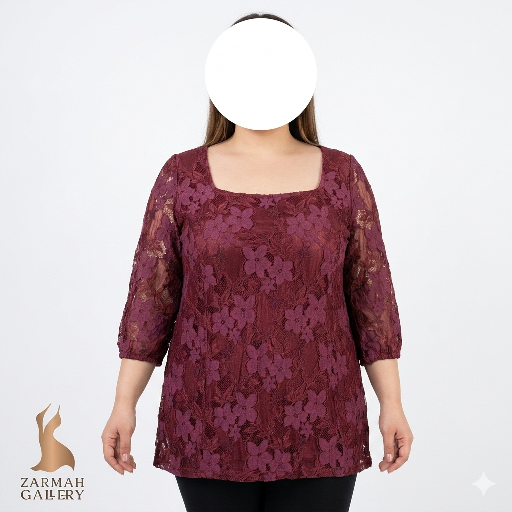 شومیز زنانه سایز بزرگ برند BloomChic رنگ زرشکی با طراحی گیپور گلدار مجلسی، استوک وارداتی گرید A، مناسب سایز ۴۸ و