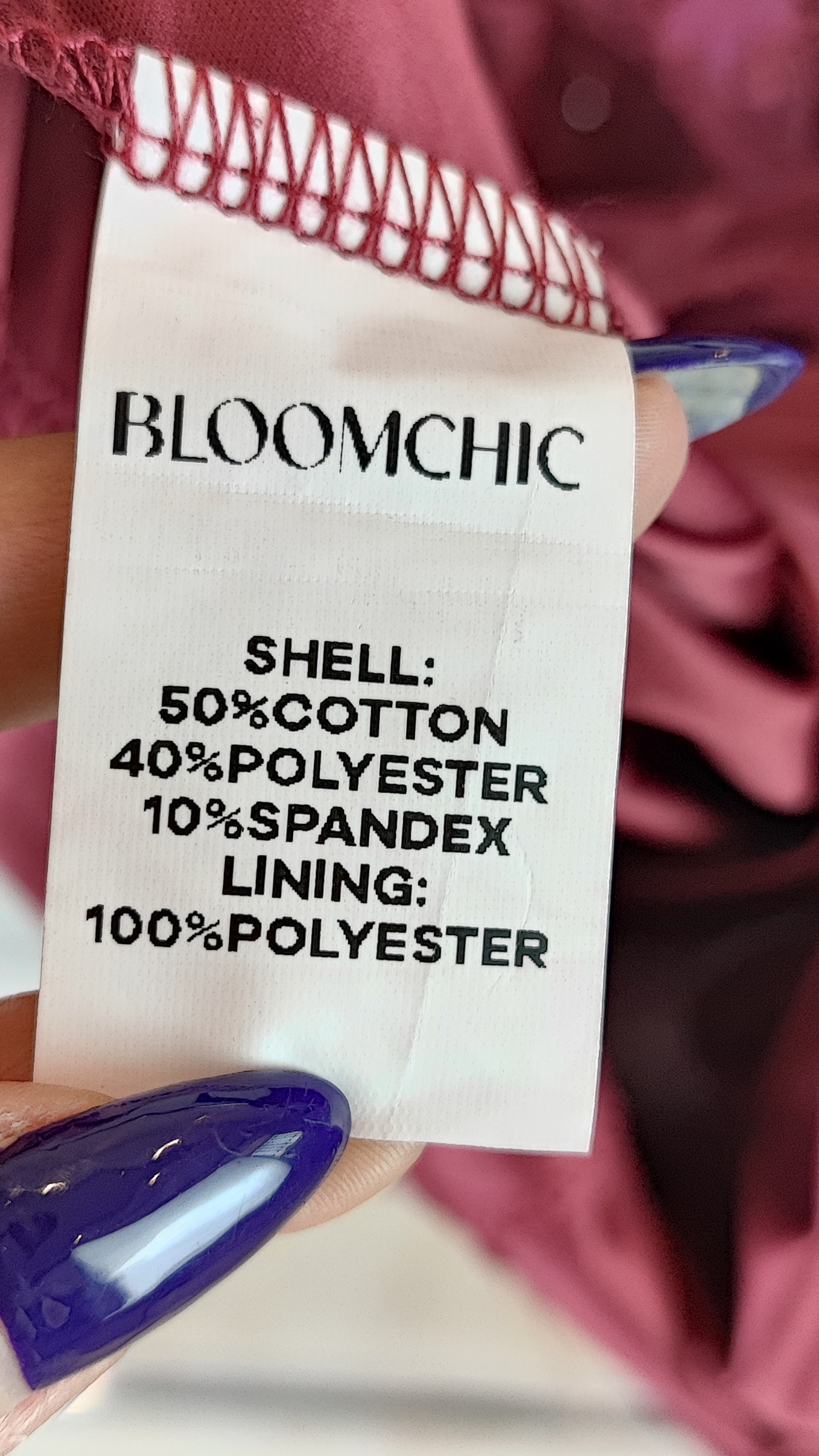 شومیز زنانه سایز بزرگ برند BloomChic رنگ زرشکی با طراحی گیپور گلدار مجلسی، استوک وارداتی گرید A، مناسب سایز ۴۸ و
