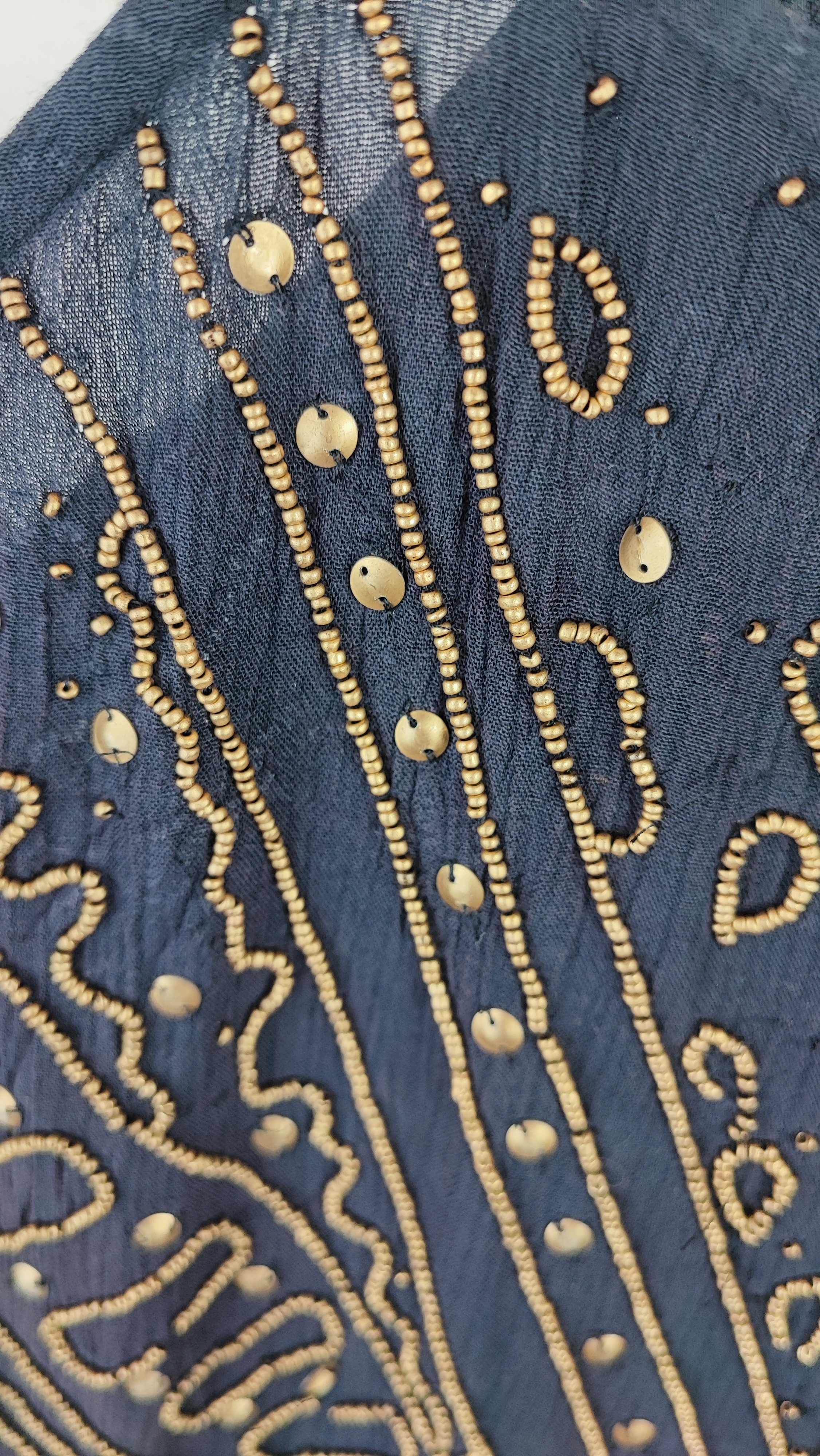 تاپ مجلسی زنانه سایز بزرگ برند Idyllwind کد ۲۶۸۵ با طرحهای نگیندار و مروارید دوزی شده مناسب استایل مهمانی