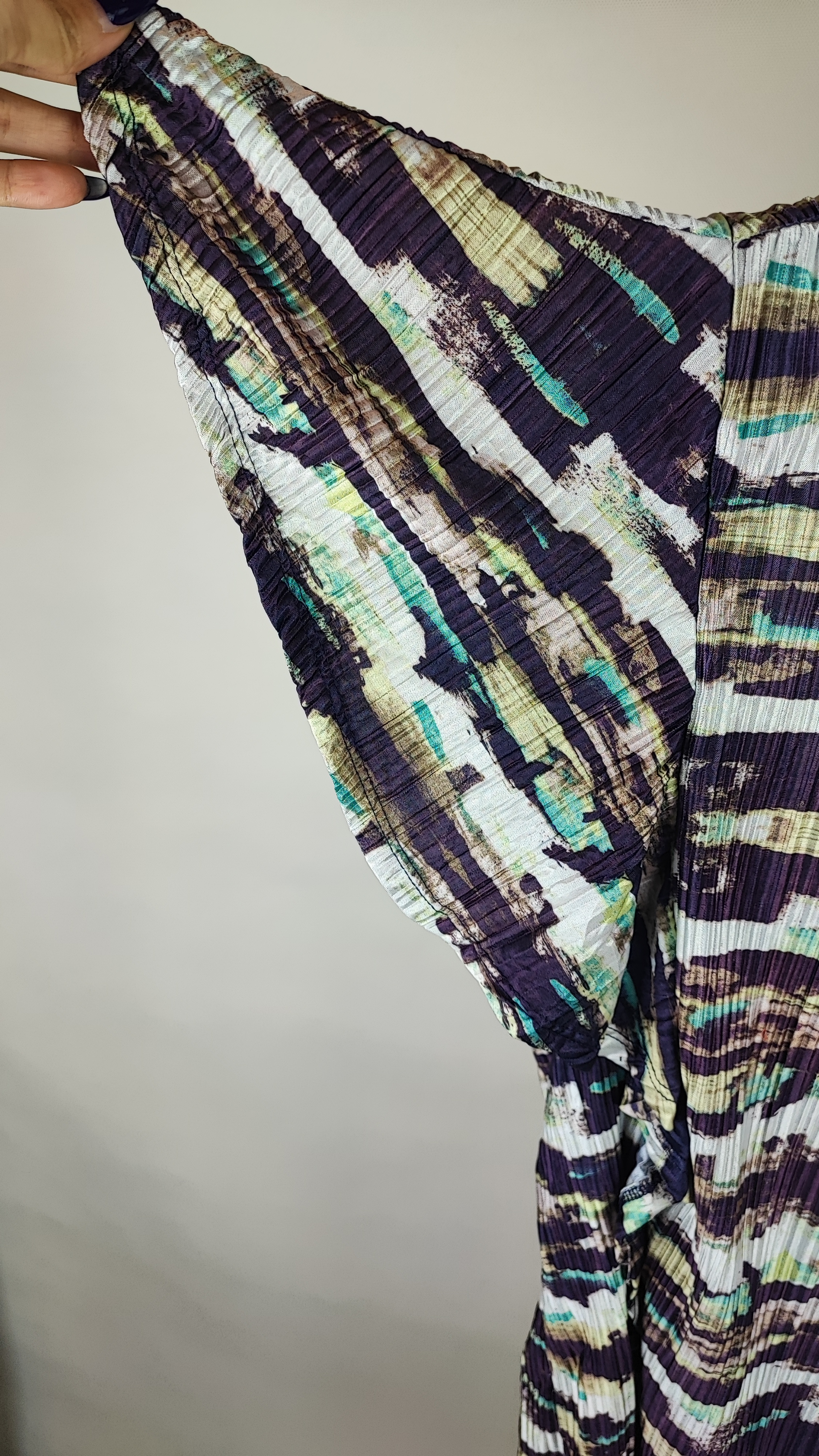 شومیز زنانه سایز بزرگ استوک آمریکایی برند apt 9 رنگ بنفش و سبز کله غازی پلیسه آستین چین دار