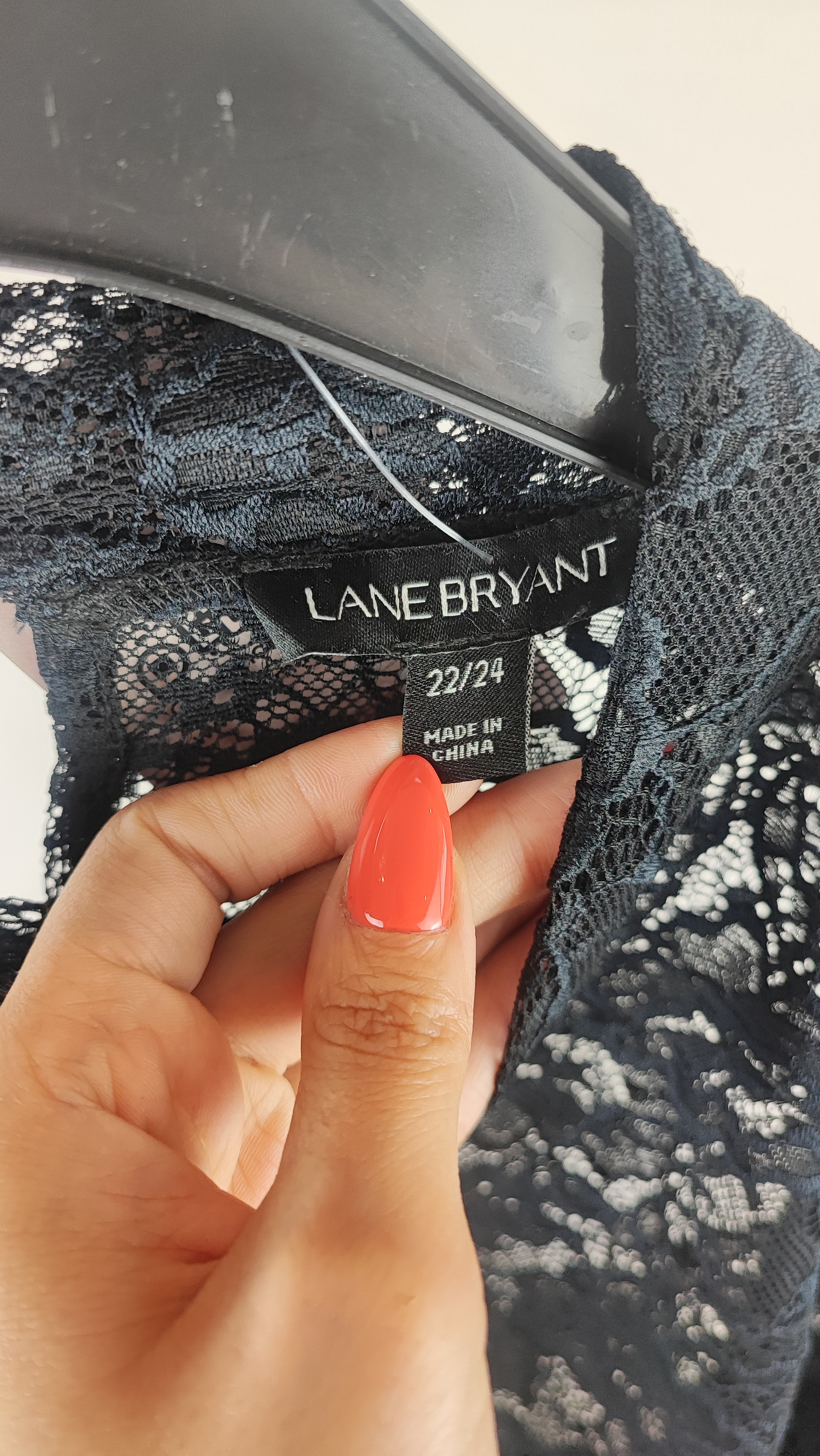 شومیز گیپور زنانه مجلسی برند لین برایانت (Lane Bryant) رنگ مشکی، سایز بزرگ 56.58، استوک وارداتی