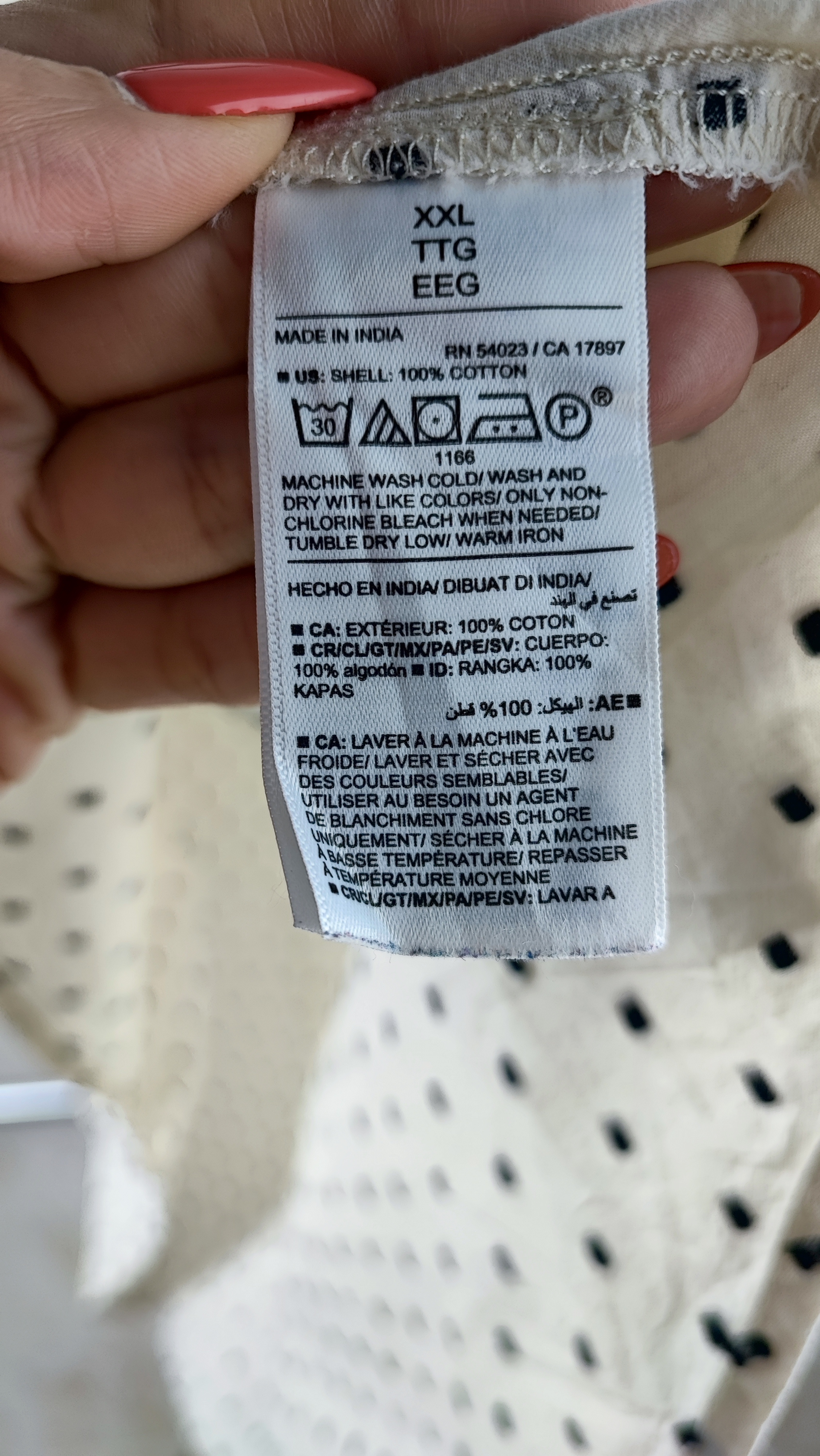 شومیز زنانه سایز بزرگ برند اولد نیوی (Old Navy) با طرح خالدار، جنس ۱۰۰٪ کتان، مناسب استایل کژوال و رسمی