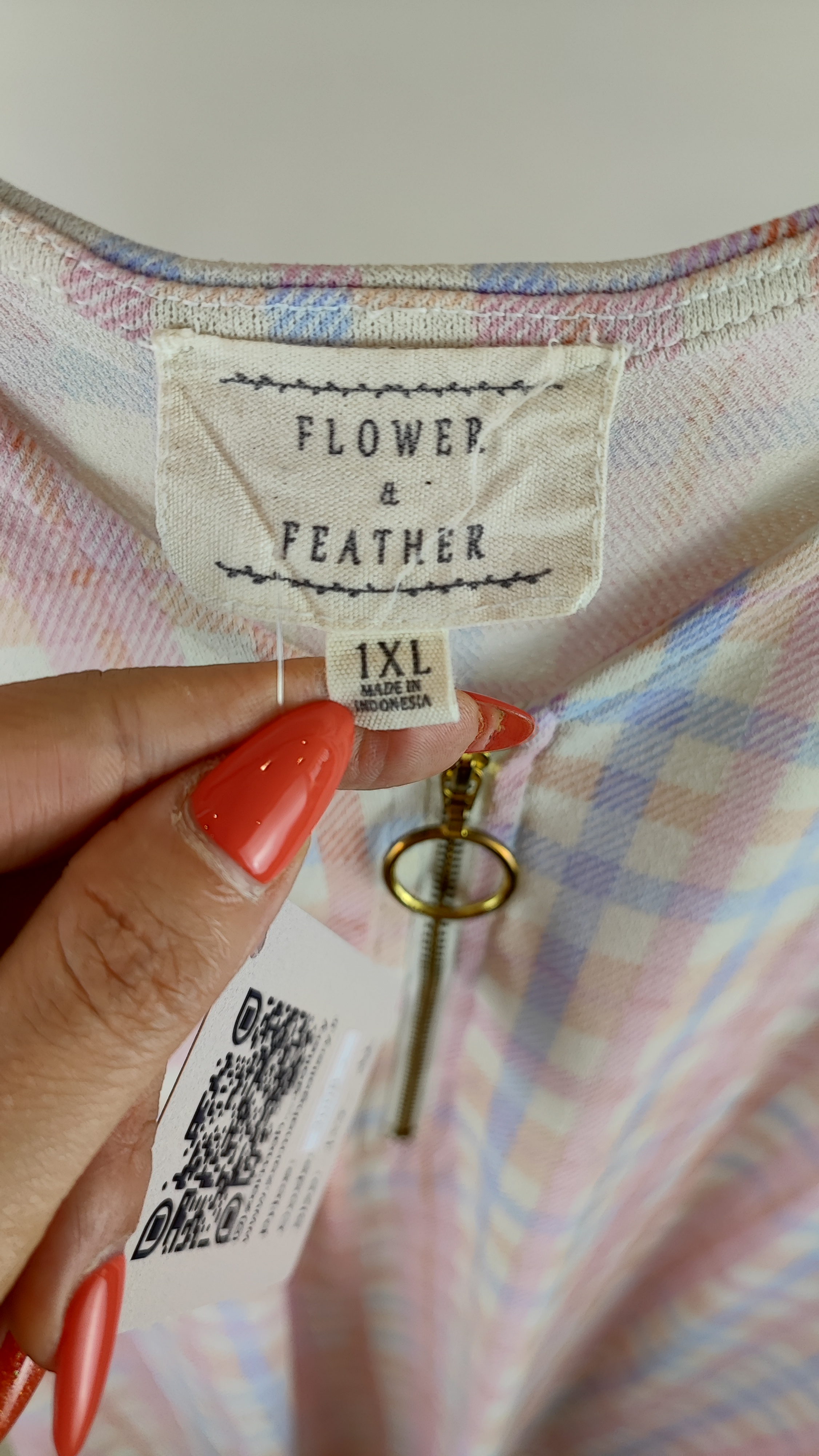 شومیز چهارخانه زنانه رنگبندی پاستلی برند Flower & Feather استوک وارداتی سایز بزرگ مناسب استایل کژوال