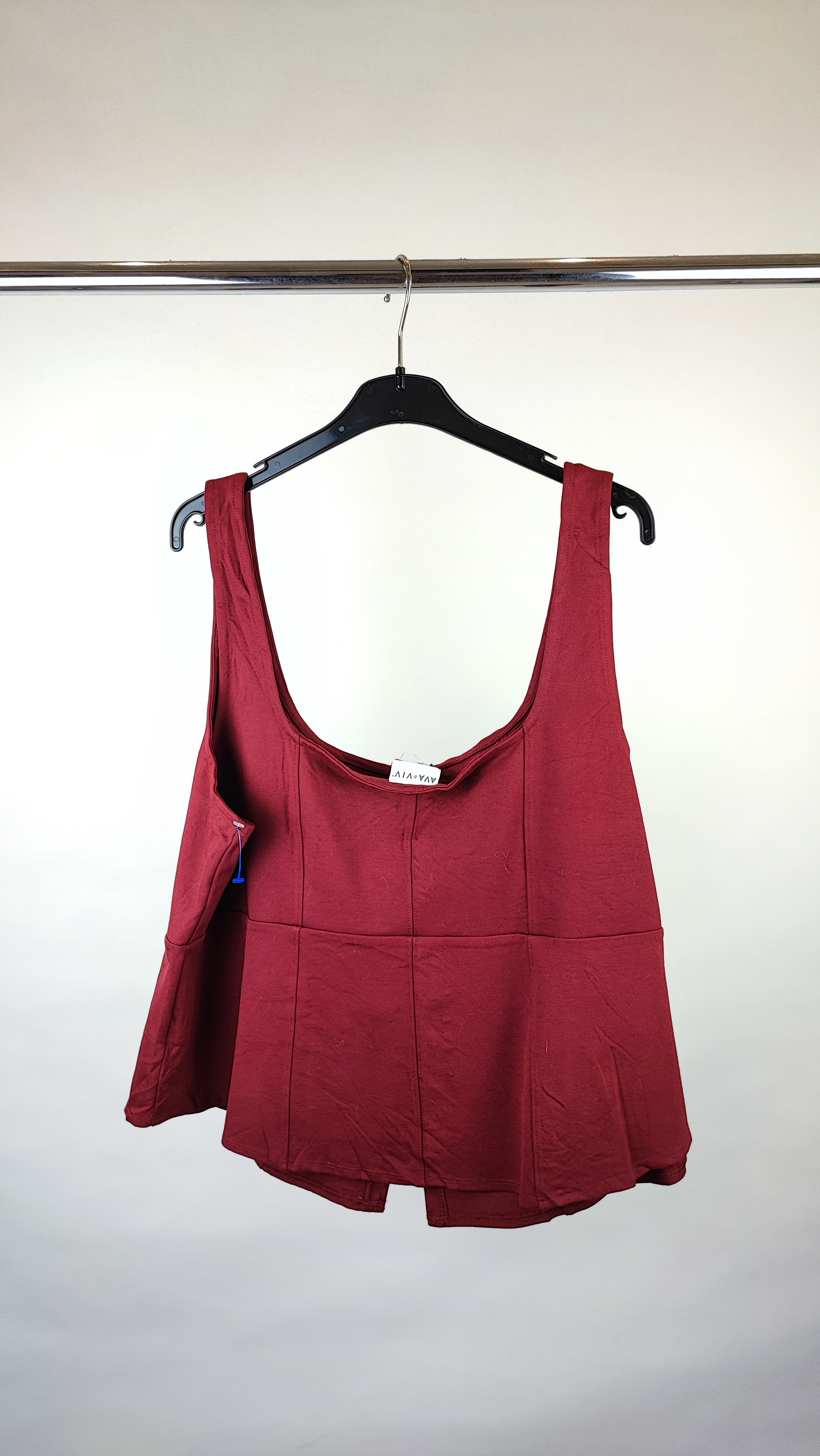 تاپ زنانه استوک وارداتی برند آوا اند ویو رنگ زرشکی سایز بزرگ ۴۸.۵۰ مناسب استایل کژوال و مهمانی