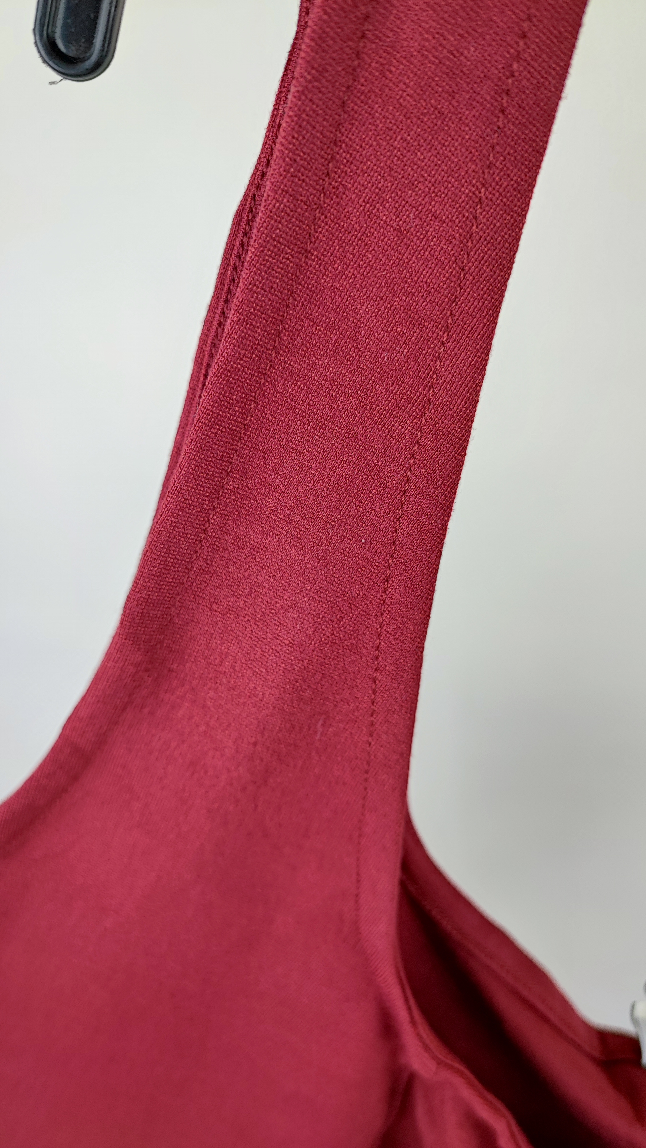 تاپ زنانه استوک وارداتی برند آوا اند ویو رنگ زرشکی سایز بزرگ ۴۸.۵۰ مناسب استایل کژوال و مهمانی