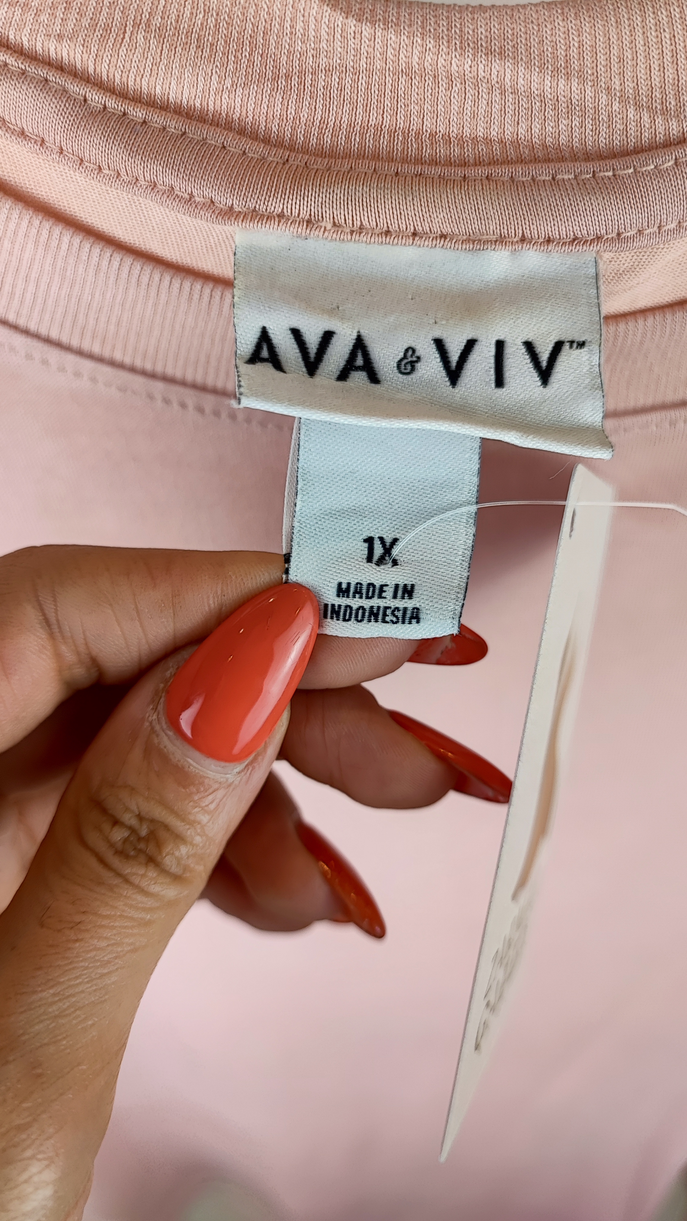 تیشرت کالباسی سایز بزرگ برند Ava & Viv مناسب استفاده روزمره