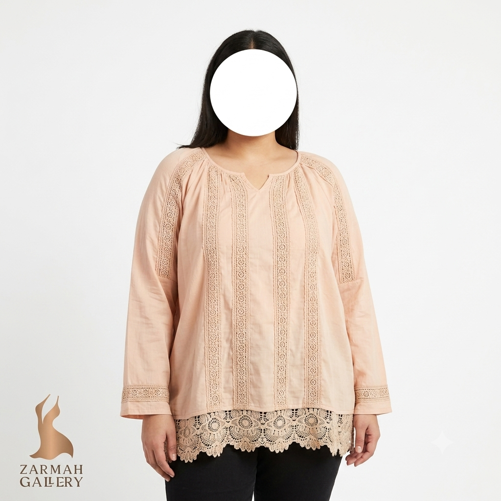 شومیز زنانه سایزبزرگ رنگ کرم پودری برند LOCO LAVISH، پارچه صد درصد نخی با تزئینات تور و گلدوزی، استوک اروپایی گرید A