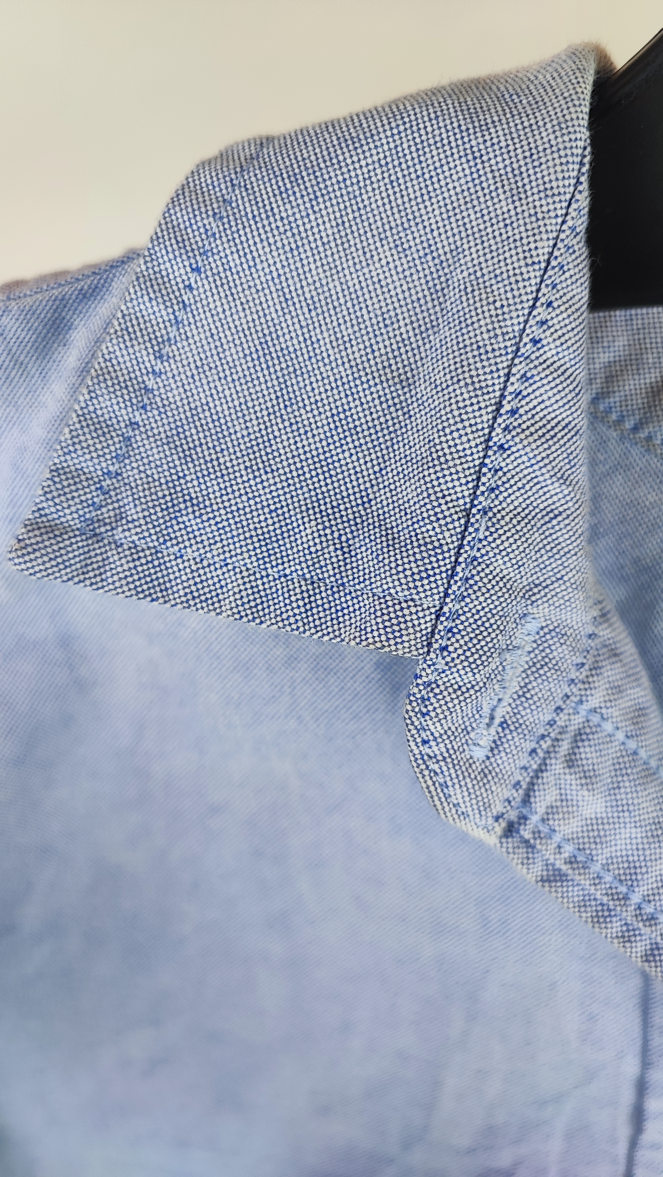 شومیز زنانه استوک وارداتی برند J.Crew رنگ آبی روشن مناسب استایل کژوال و رسمی سایز ۳۸.۴۰