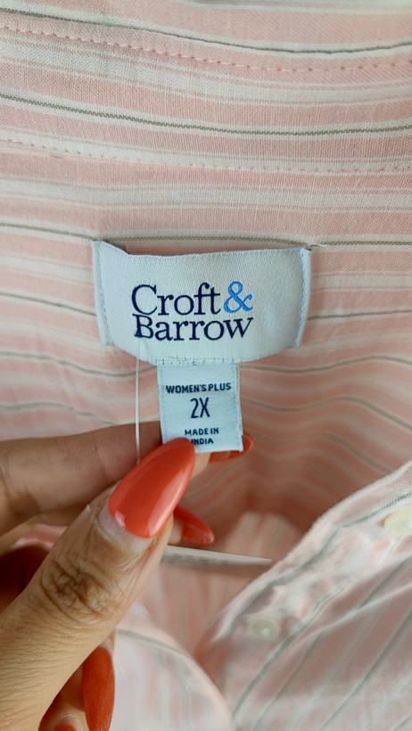 شومیز زنانه سایز بزرگ برند Croft & Barrow طرح راهراه صورتی و سفید مناسب استایل کژوال و روزمره