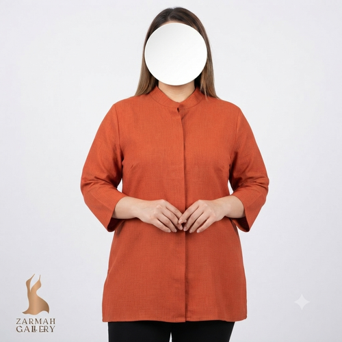 شومیز زنانه سایز بزرگ استوک وارداتی به رنگ آجری، یقه دیپلمات، آستین سه ربع، مناسب استایل رسمی و روزمره
