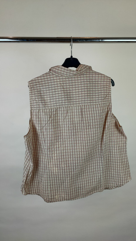 تاپ زنانه سایز بزرگ استوک اروپایی برند Old Navy طرح چهارخونه رنگ کرم و قهوهای سایز ۴۴ و ۴۶ مناسب استایل تابستانه و روزمره