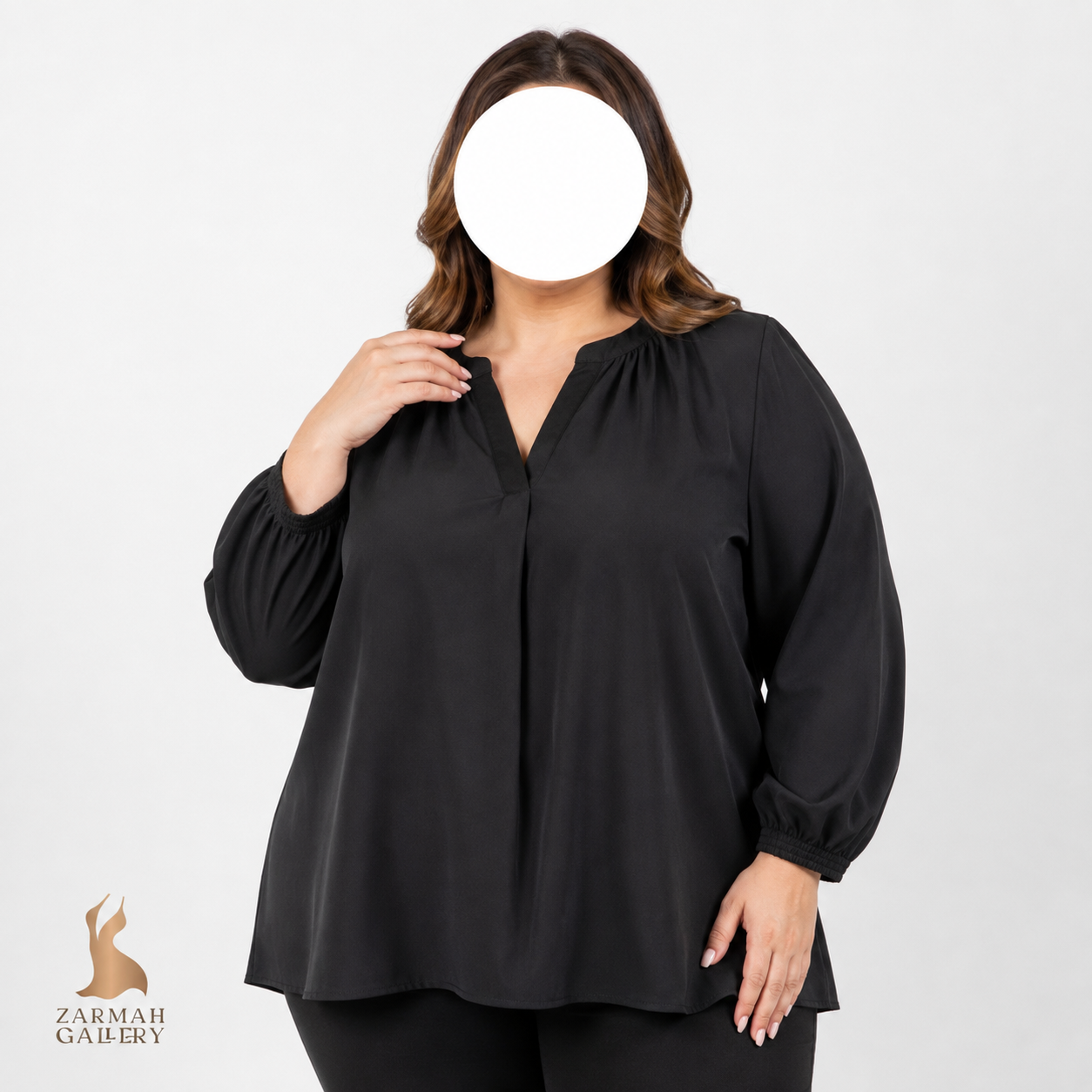 شومیز زنانه سایز بزرگ استوک برند اولد نیوی رنگ مشکی ساده یقه چاکدار آستین بلند مناسب استایل رسمی و روزمره