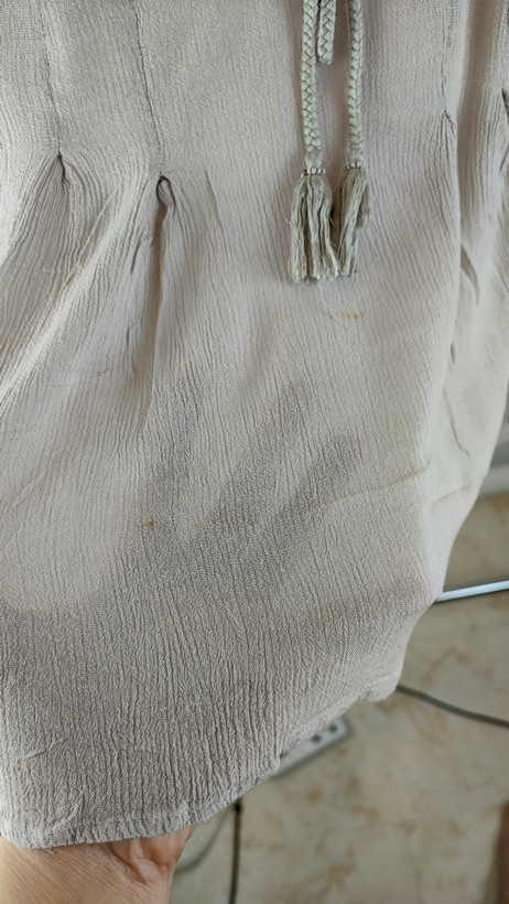 شومیز زنانه استوک وارداتی برند Anthropologie رنگ کرم روشن سایز ۴۲ تا ۴۴ مناسب استایل بوهو و روزمره