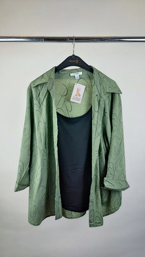 شومیز زنانه سایز بزرگ استوک وارداتی برند dressbarn رنگ سبز مناسب استایل روزمره و بهاره