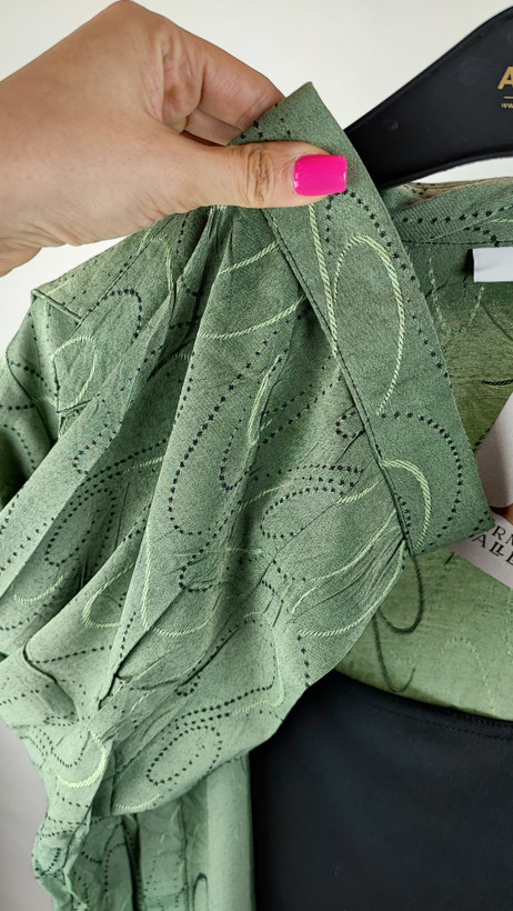 شومیز زنانه سایز بزرگ استوک وارداتی برند dressbarn رنگ سبز مناسب استایل روزمره و بهاره