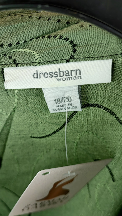 شومیز زنانه سایز بزرگ استوک وارداتی برند dressbarn رنگ سبز مناسب استایل روزمره و بهاره