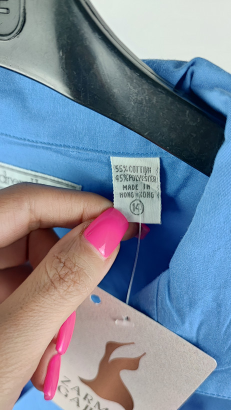 شومیز زنانه استوک وارداتی برند اندرو هاروی رنگ آبی کاربنی با یقه برگردان کلاسیک کد 3907 مناسب استایل تابستانه و رسمی